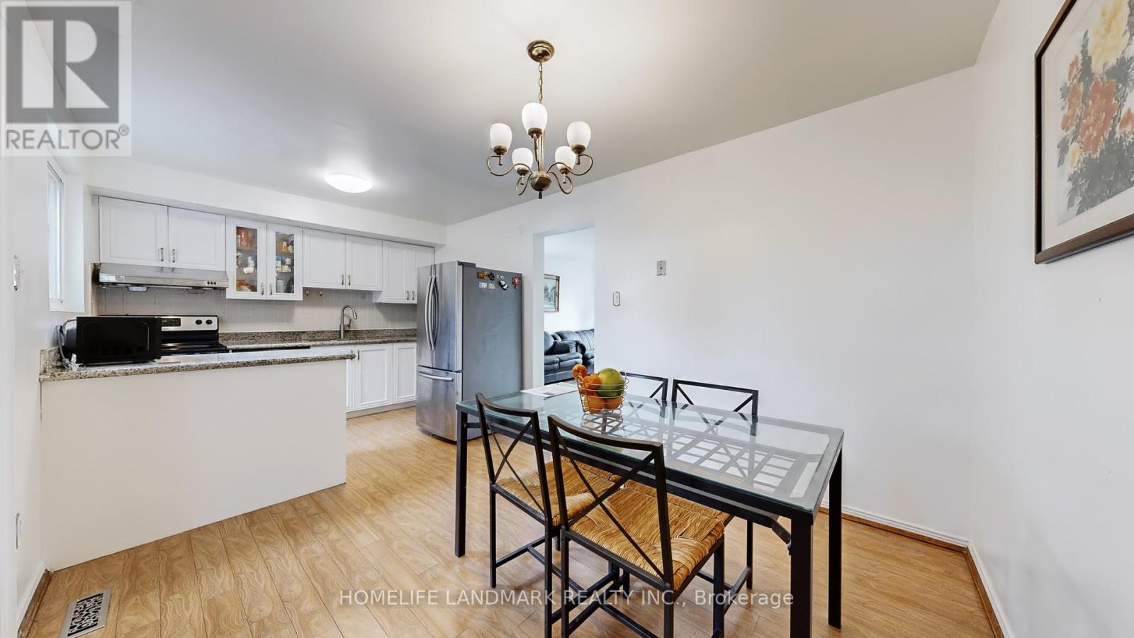 306 Hollyberry Trail, Toronto, Ontario  M2H 2P4 - Photo 7 - C12459500