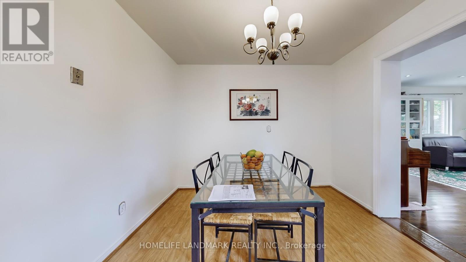 306 Hollyberry Trail, Toronto, Ontario  M2H 2P4 - Photo 6 - C12459500