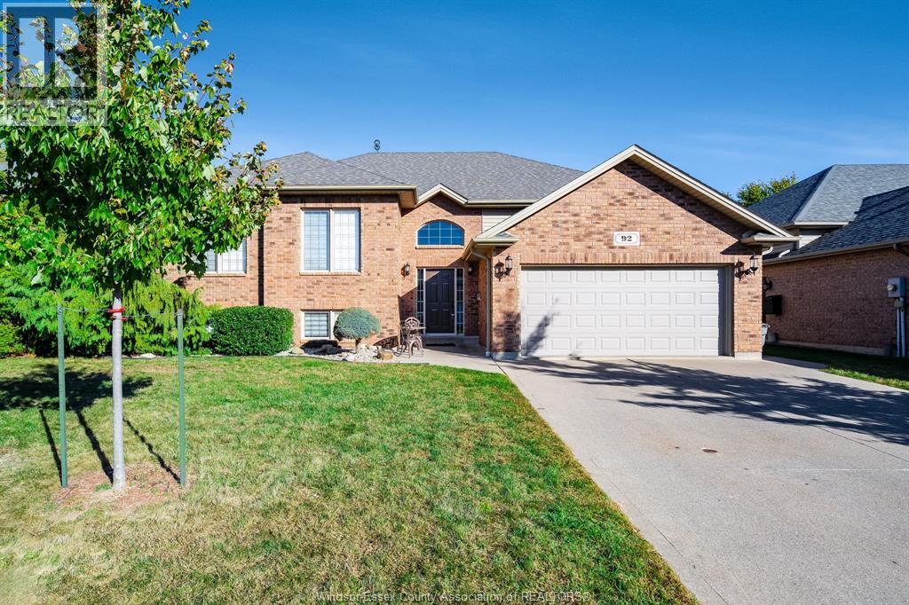 MLS# 25026115: 92 Joanne COURT, Leamington, Canada