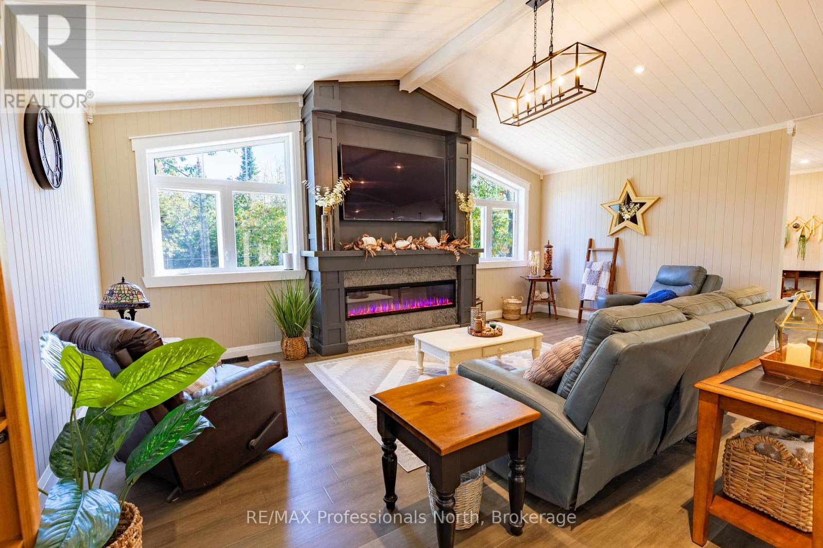 1203 Burlmarie Road, Lake Of Bays (Mclean), Ontario  P0B 1A0 - Photo 13 - X12467511
