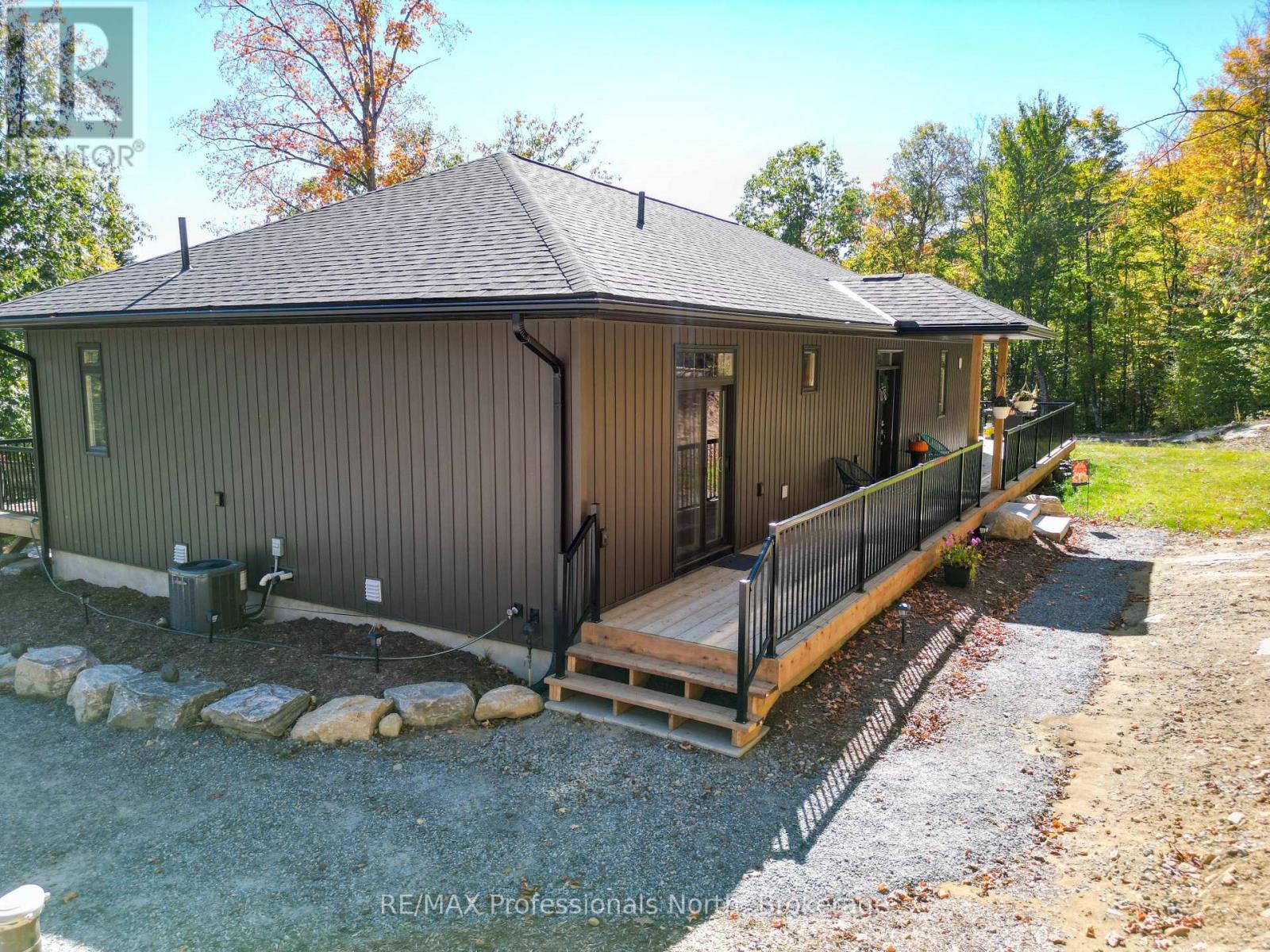 1203 Burlmarie Road, Lake Of Bays (Mclean), Ontario  P0B 1A0 - Photo 4 - X12467511