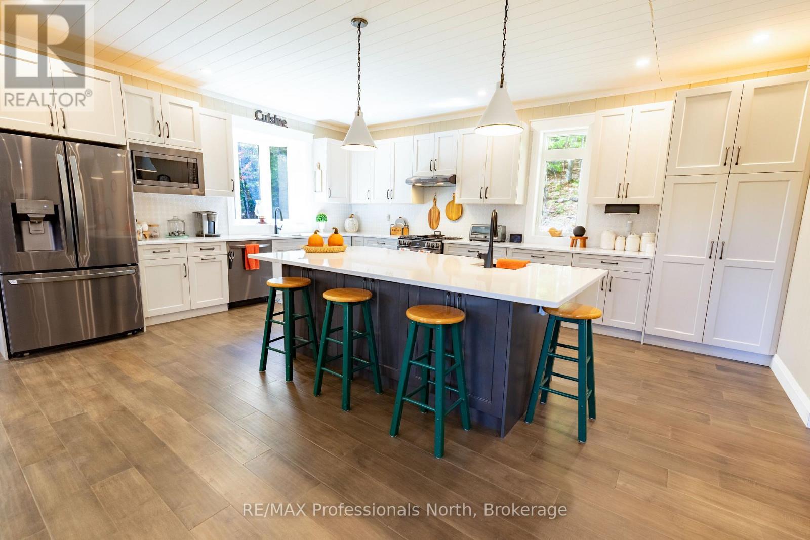 1203 Burlmarie Road, Lake Of Bays (Mclean), Ontario  P0B 1A0 - Photo 8 - X12467511