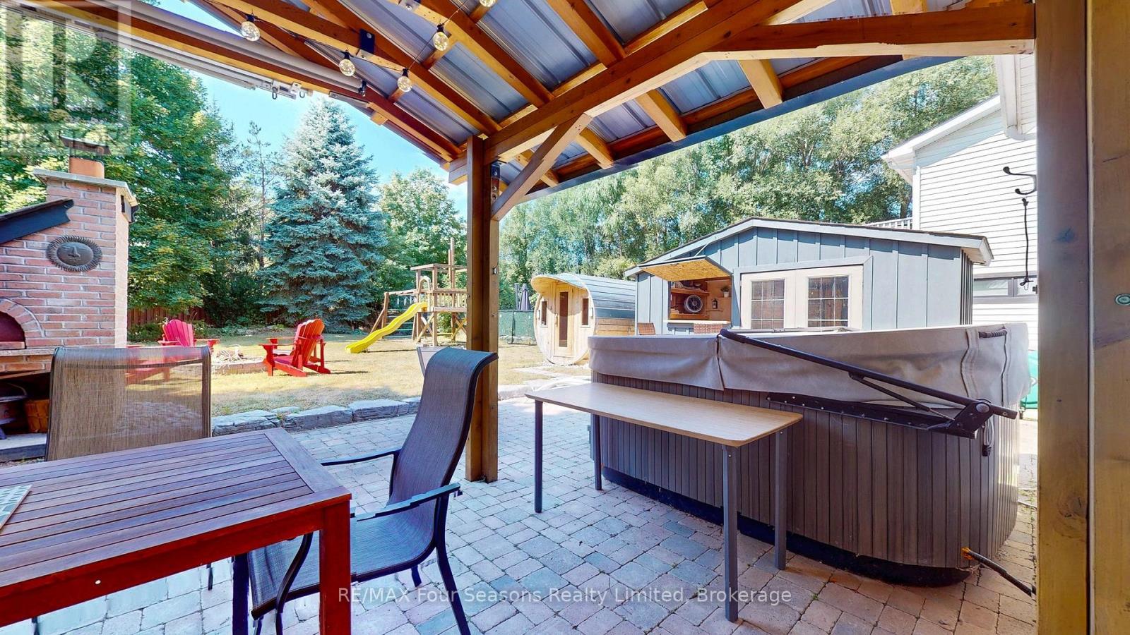 173 Brooker Boulevard, Blue Mountains, Ontario  L9Y 0M2 - Photo 35 - X12467519