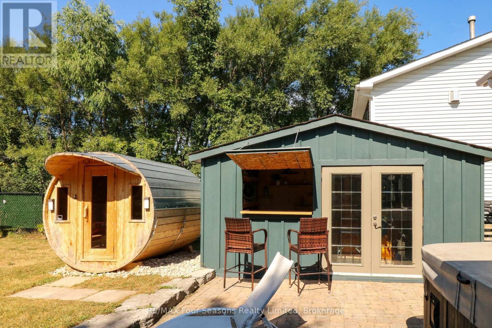 173 Brooker Boulevard, Blue Mountains, Ontario  L9Y 0M2 - Photo 36 - X12467519