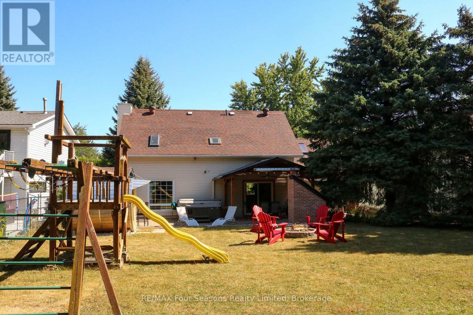 173 Brooker Boulevard, Blue Mountains, Ontario  L9Y 0M2 - Photo 37 - X12467519