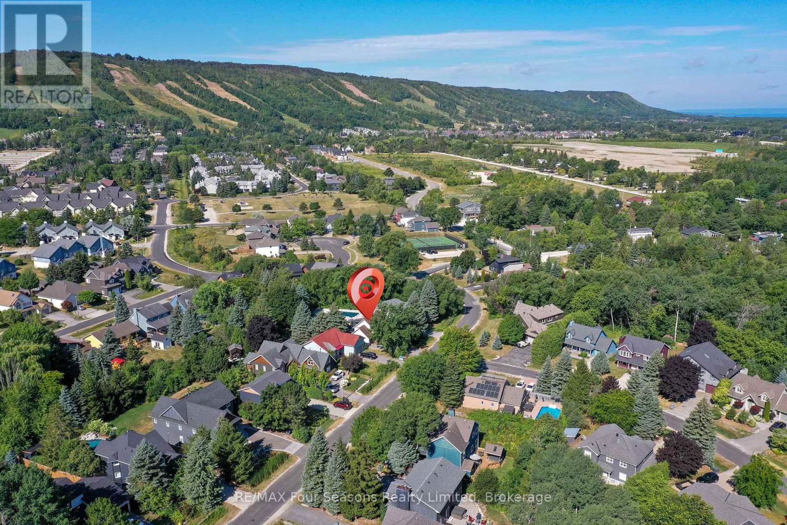 173 Brooker Boulevard, Blue Mountains, Ontario  L9Y 0M2 - Photo 41 - X12467519