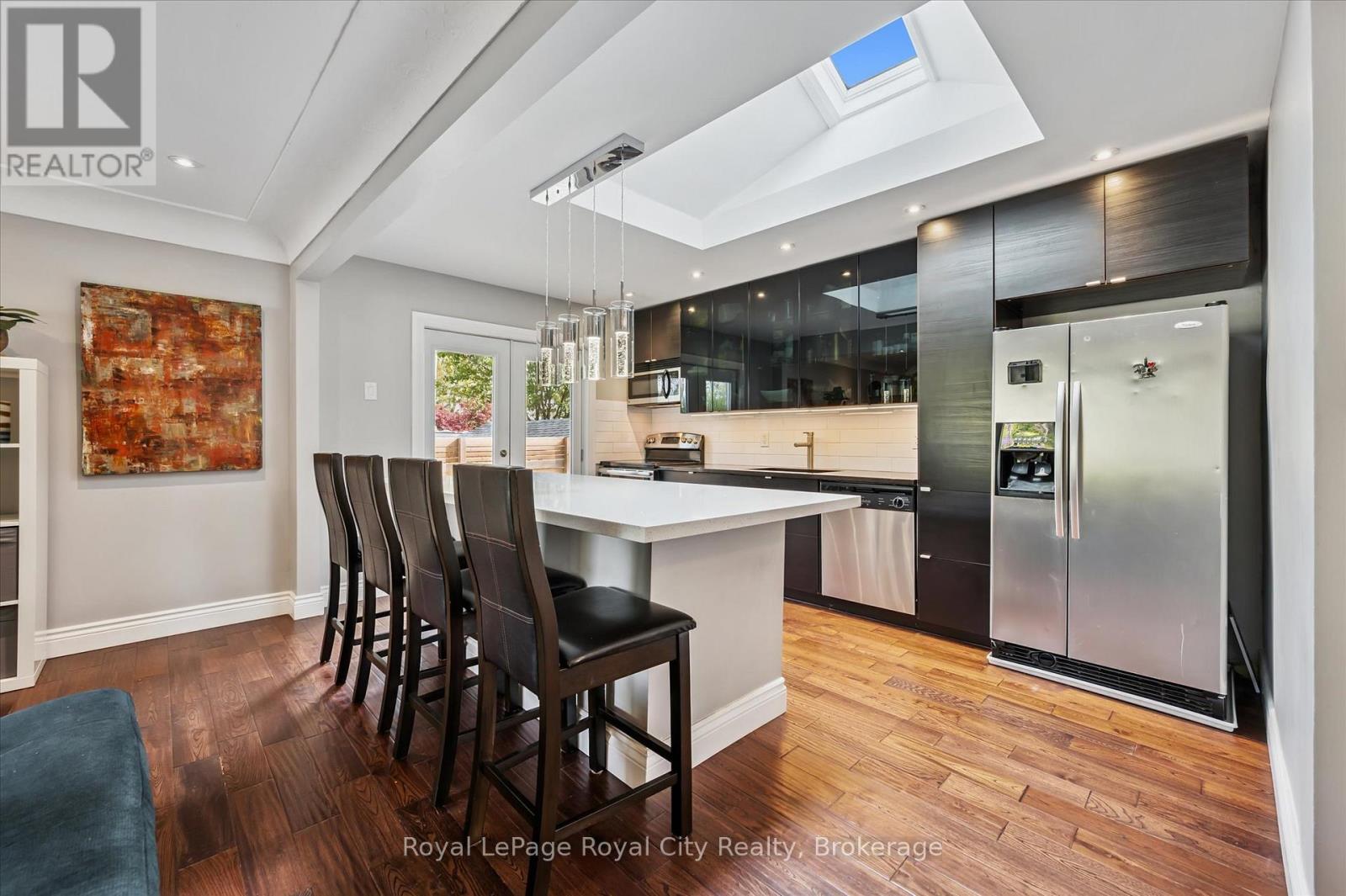 20 Highview Place, Guelph, Ontario  N1H 1M7 - Photo 10 - X12467555