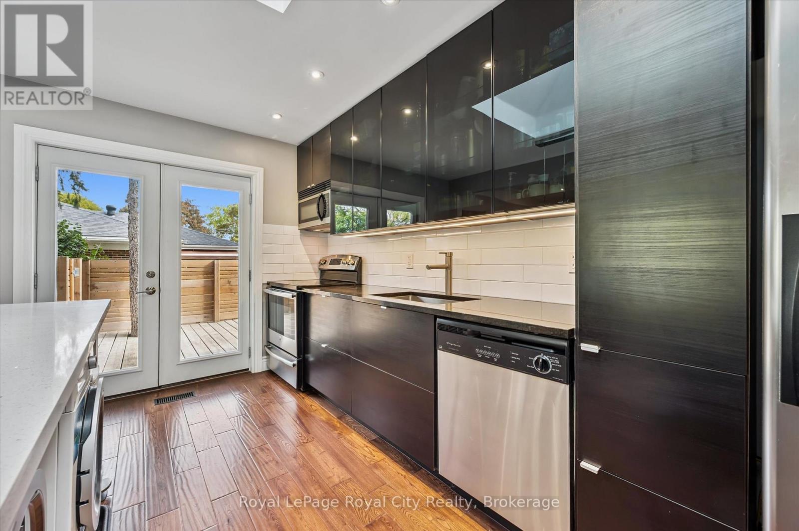 20 Highview Place, Guelph, Ontario  N1H 1M7 - Photo 11 - X12467555