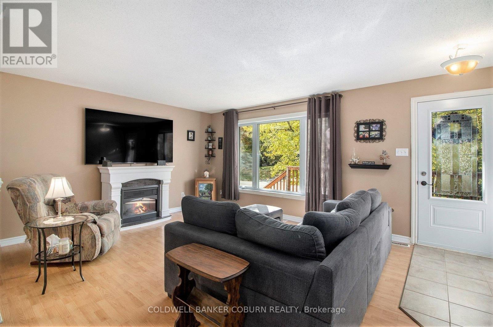 82 Larose Lane, The Nation, Ontario  K0A 1W0 - Photo 6 - X12467513