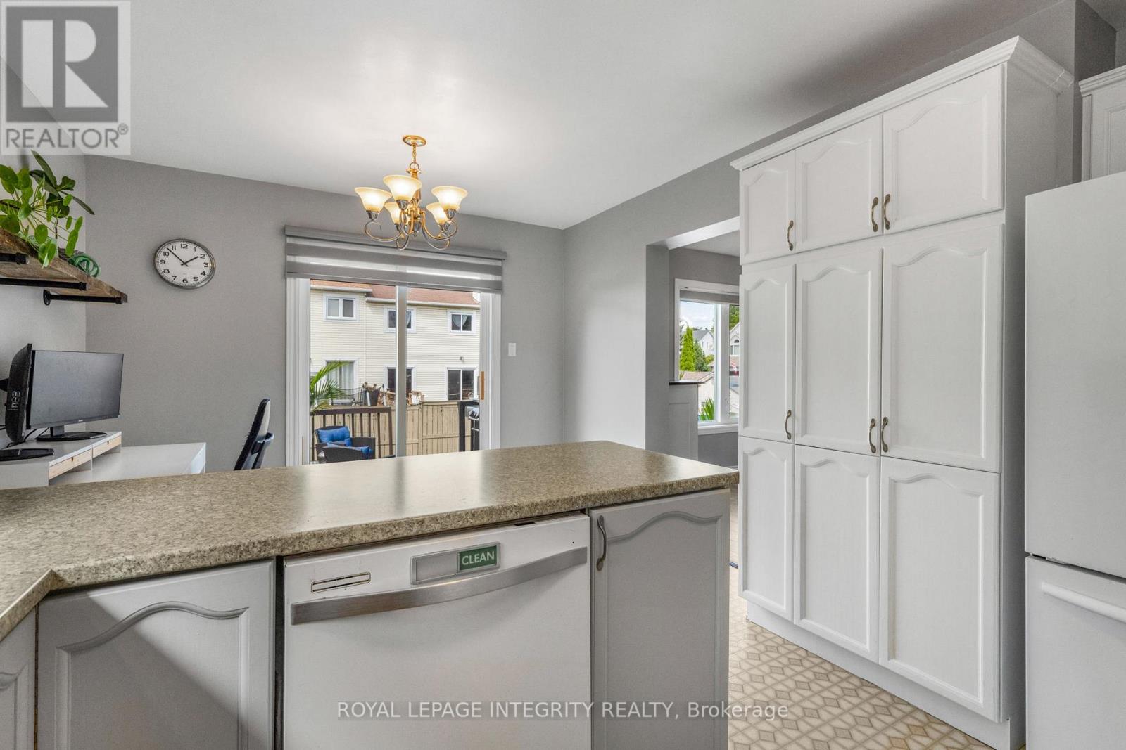 589 Pocono Crescent, Ottawa, Ontario  K4A 3J6 - Photo 17 - X12467553