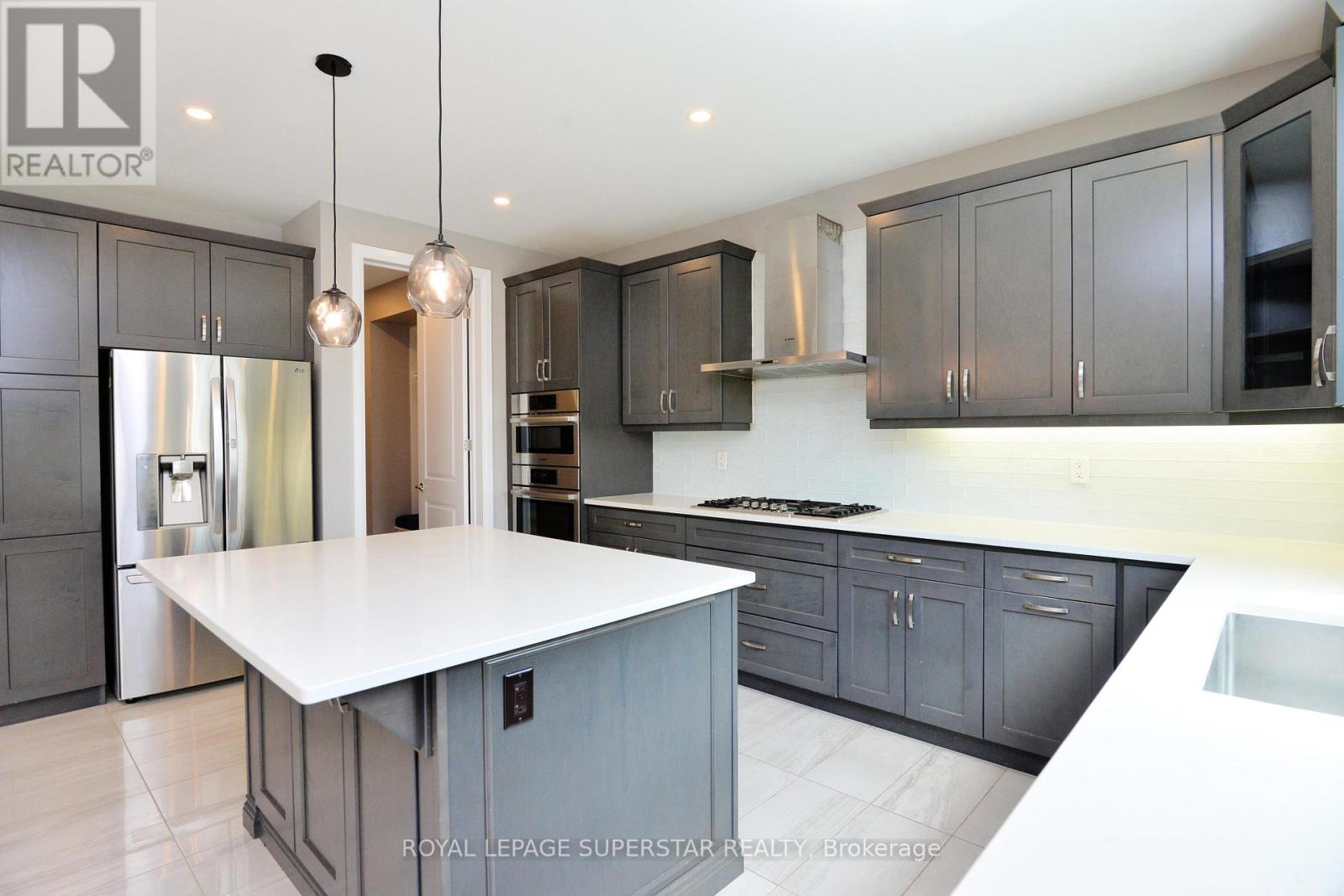 236 Cherryhurst Road, Oakville, Ontario  L6M 0Z7 - Photo 12 - W12397979