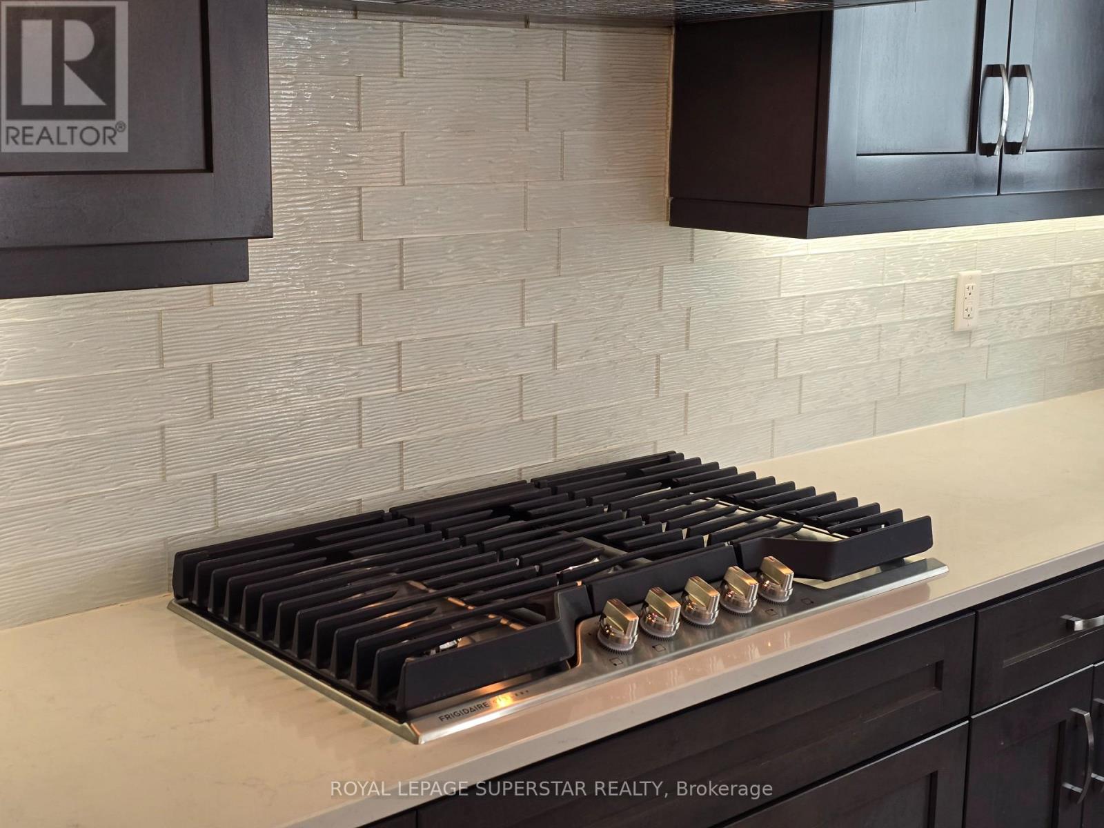 236 Cherryhurst Road, Oakville, Ontario  L6M 0Z7 - Photo 10 - W12397979