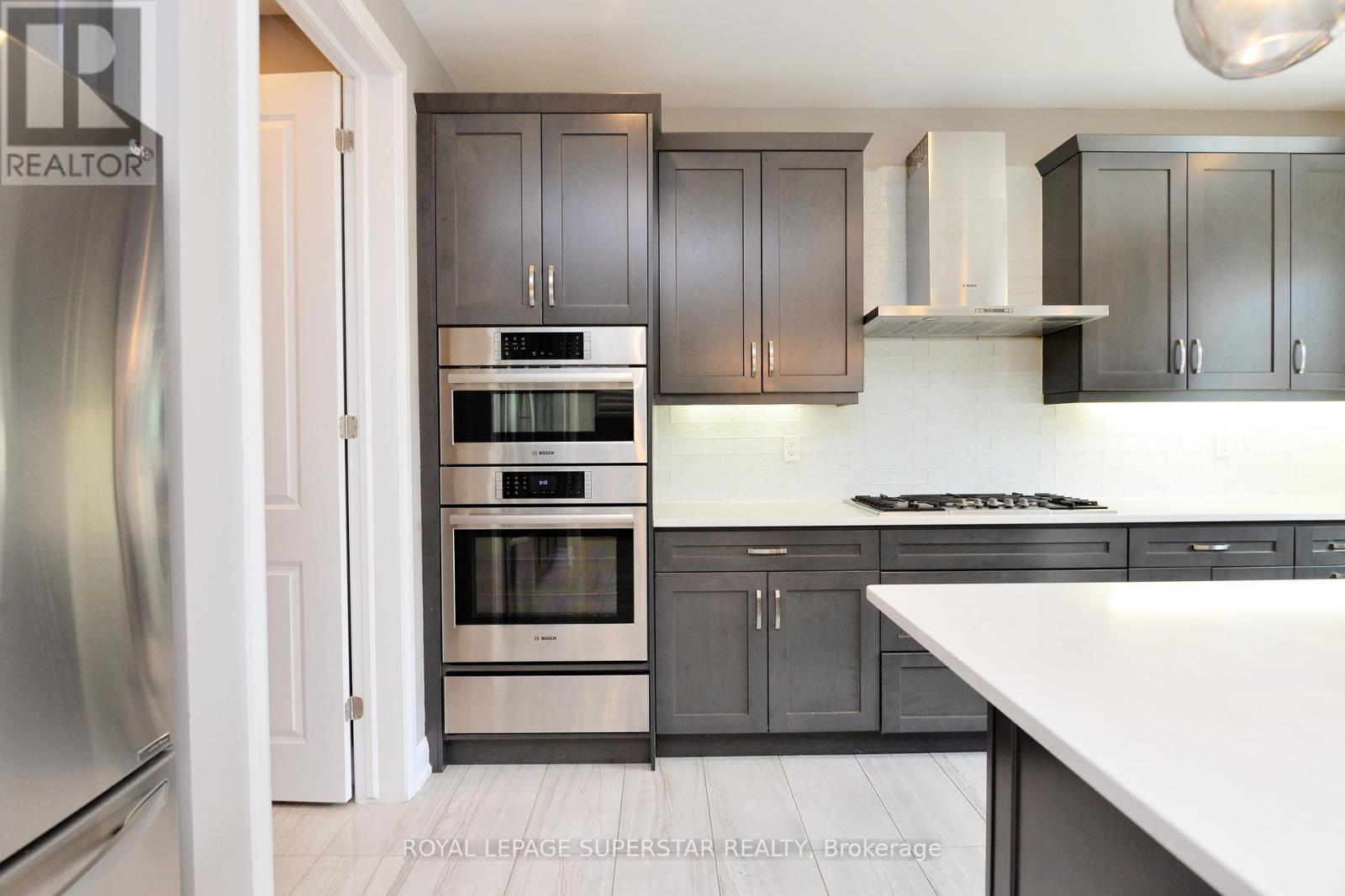 236 Cherryhurst Road, Oakville, Ontario  L6M 0Z7 - Photo 13 - W12397979