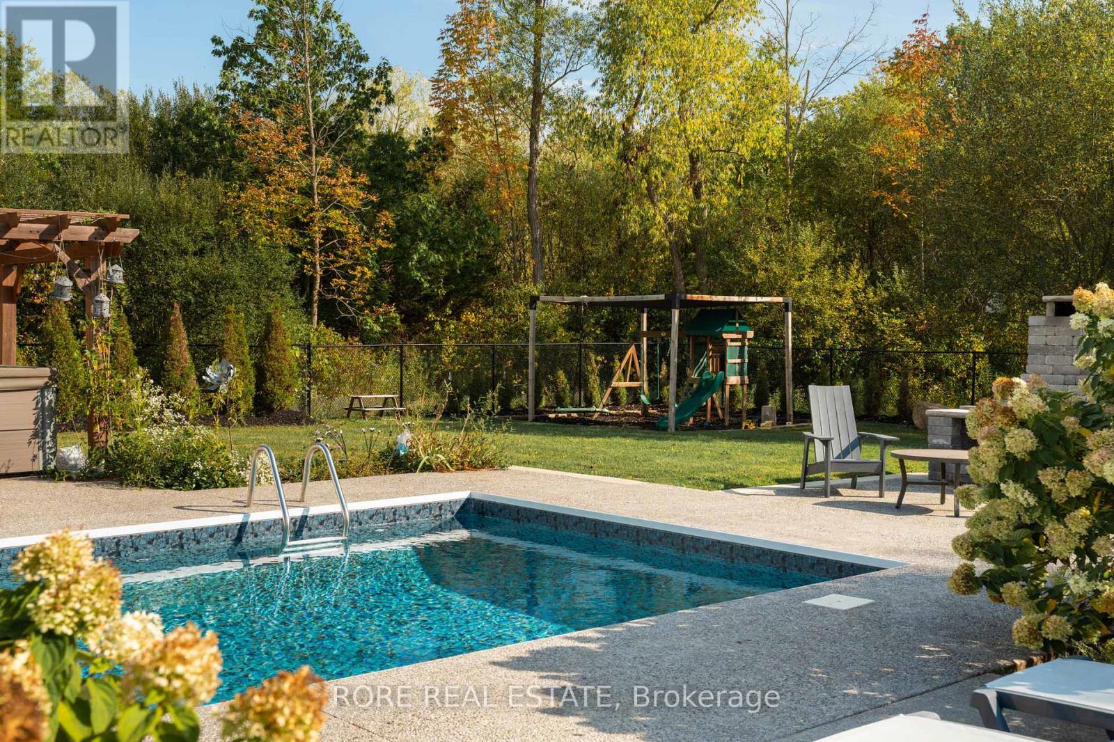 2439 Garrison Road, Fort Erie, Ontario  L0S 1N0 - Photo 27 - X12467517