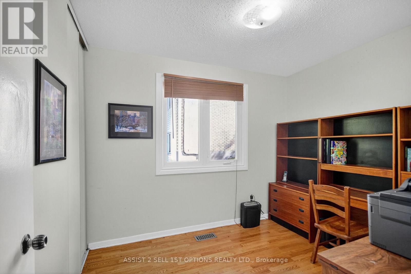 24 Barnes Crescent, Ottawa, Ontario  K2H 7C2 - Photo 21 - X12301699