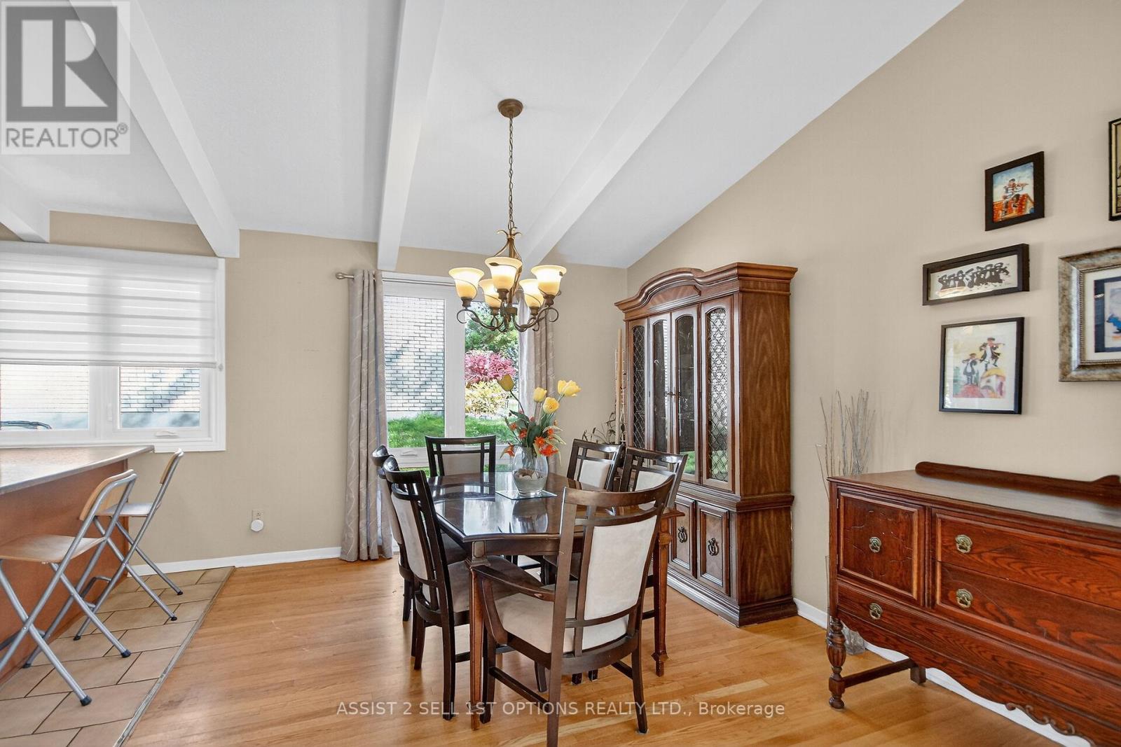 24 Barnes Crescent, Ottawa, Ontario  K2H 7C2 - Photo 9 - X12301699