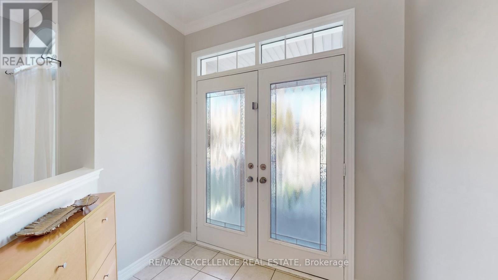 21 Overture Lane, Brampton, Ontario  L6S 6H9 - Photo 4 - W12467493