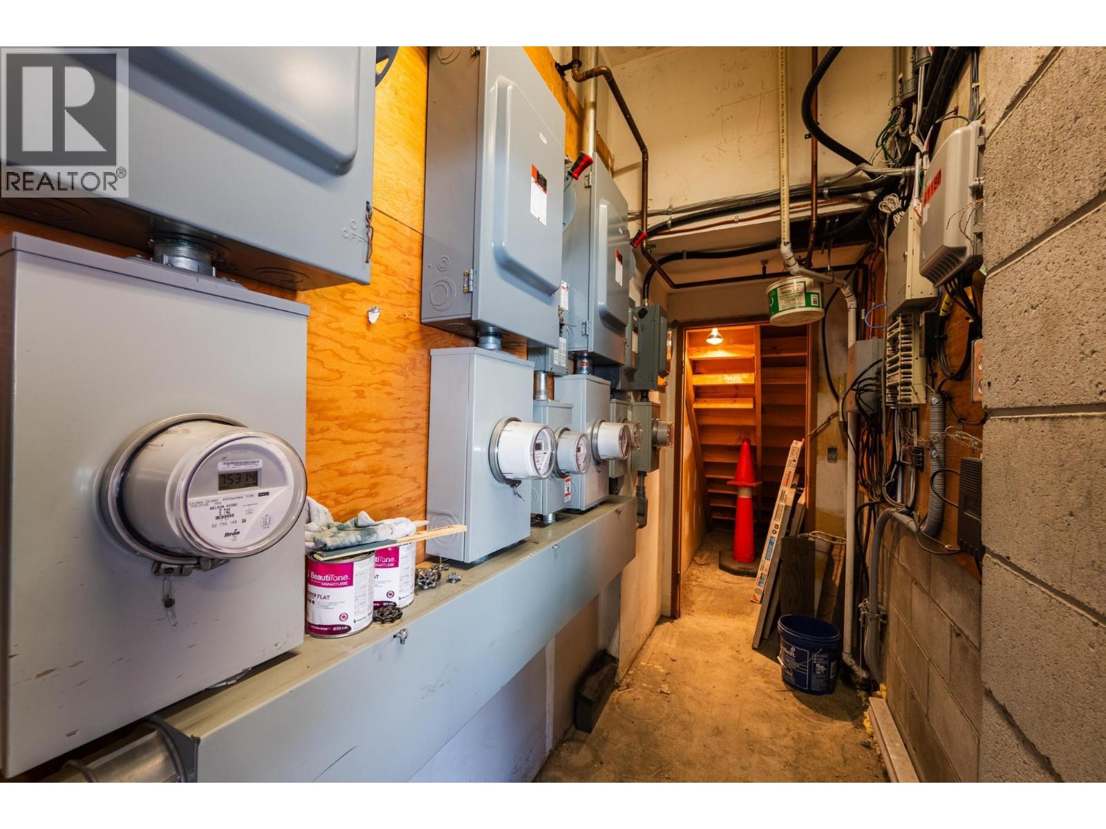 125 Hall Street, Nelson, British Columbia  V1L 7B4 - Photo 32 - 10366041