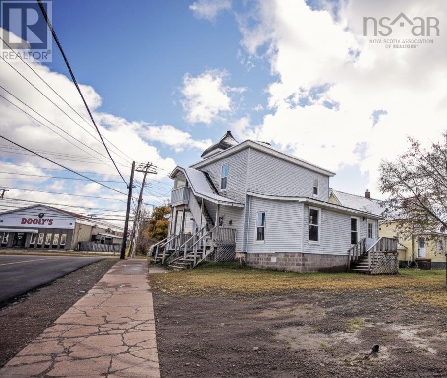 9 West Victoria Street, Amherst, Nova Scotia  B4H 1B7 - Photo 3 - 202526038