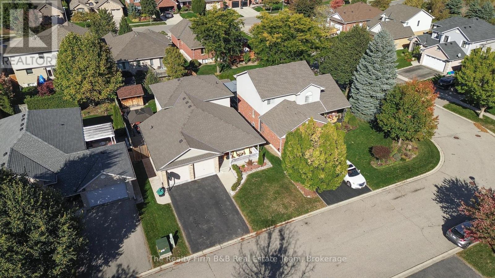 35 Blue Jay Boulevard, Woodstock, Ontario  N4T 1T2 - Photo 2 - X12467563