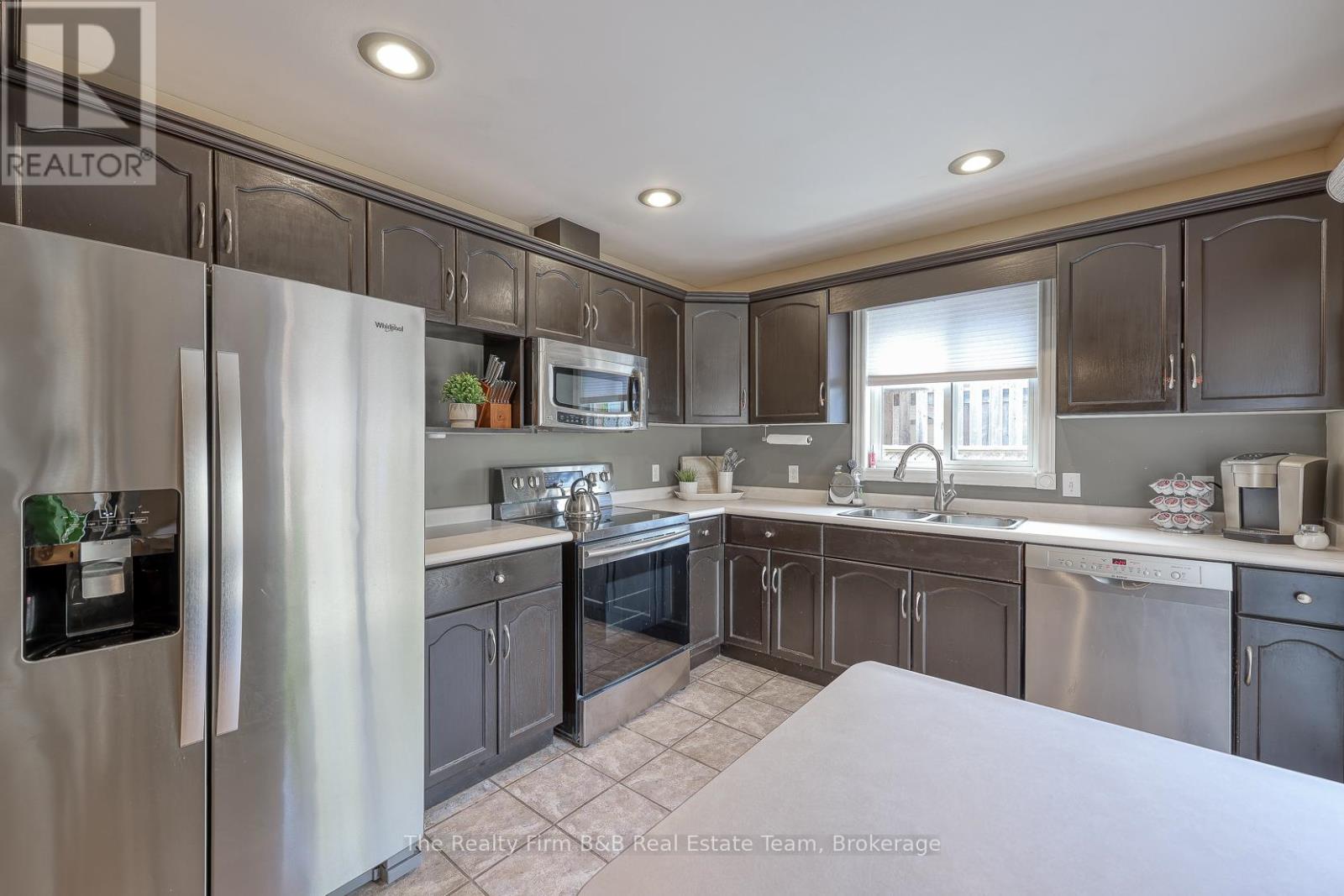 35 Blue Jay Boulevard, Woodstock, Ontario  N4T 1T2 - Photo 25 - X12467563