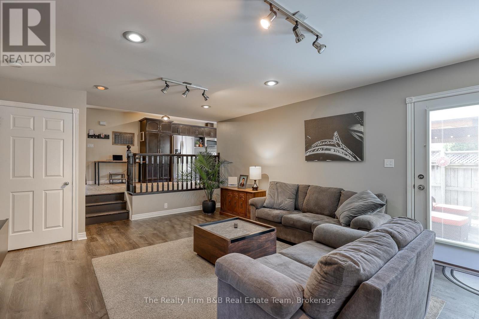 35 Blue Jay Boulevard, Woodstock, Ontario  N4T 1T2 - Photo 35 - X12467563