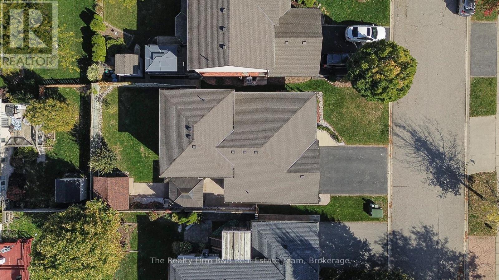 35 Blue Jay Boulevard, Woodstock, Ontario  N4T 1T2 - Photo 4 - X12467563