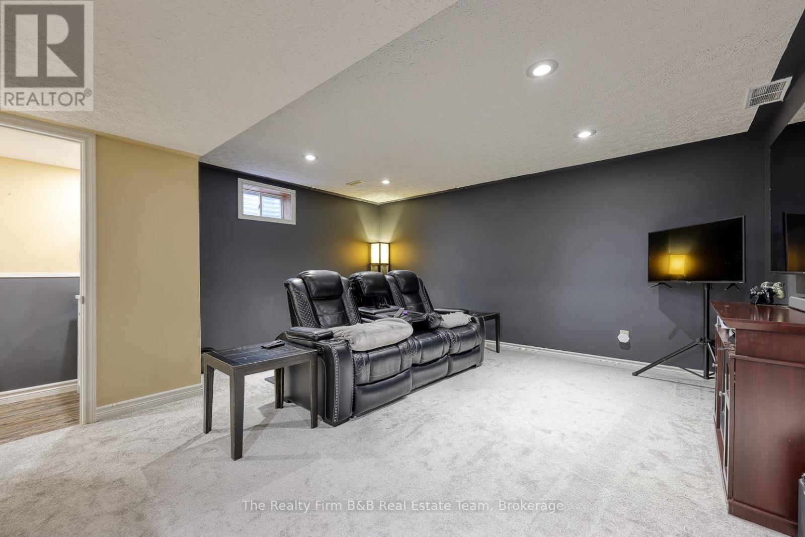 35 Blue Jay Boulevard, Woodstock, Ontario  N4T 1T2 - Photo 41 - X12467563