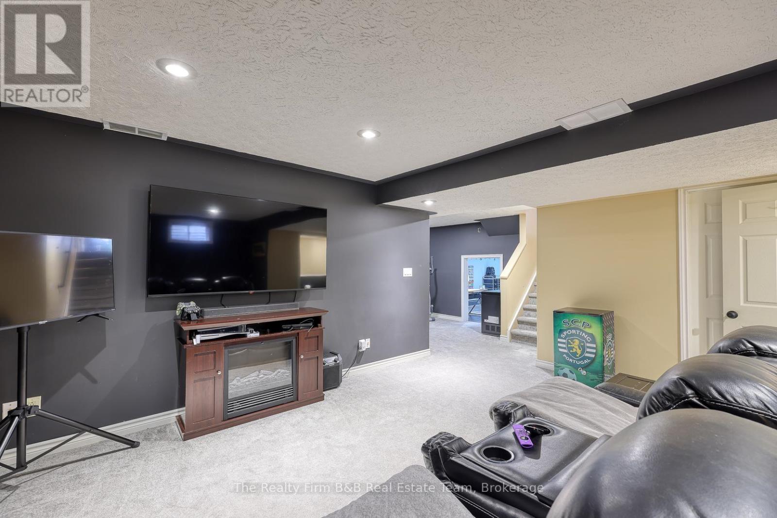 35 Blue Jay Boulevard, Woodstock, Ontario  N4T 1T2 - Photo 42 - X12467563