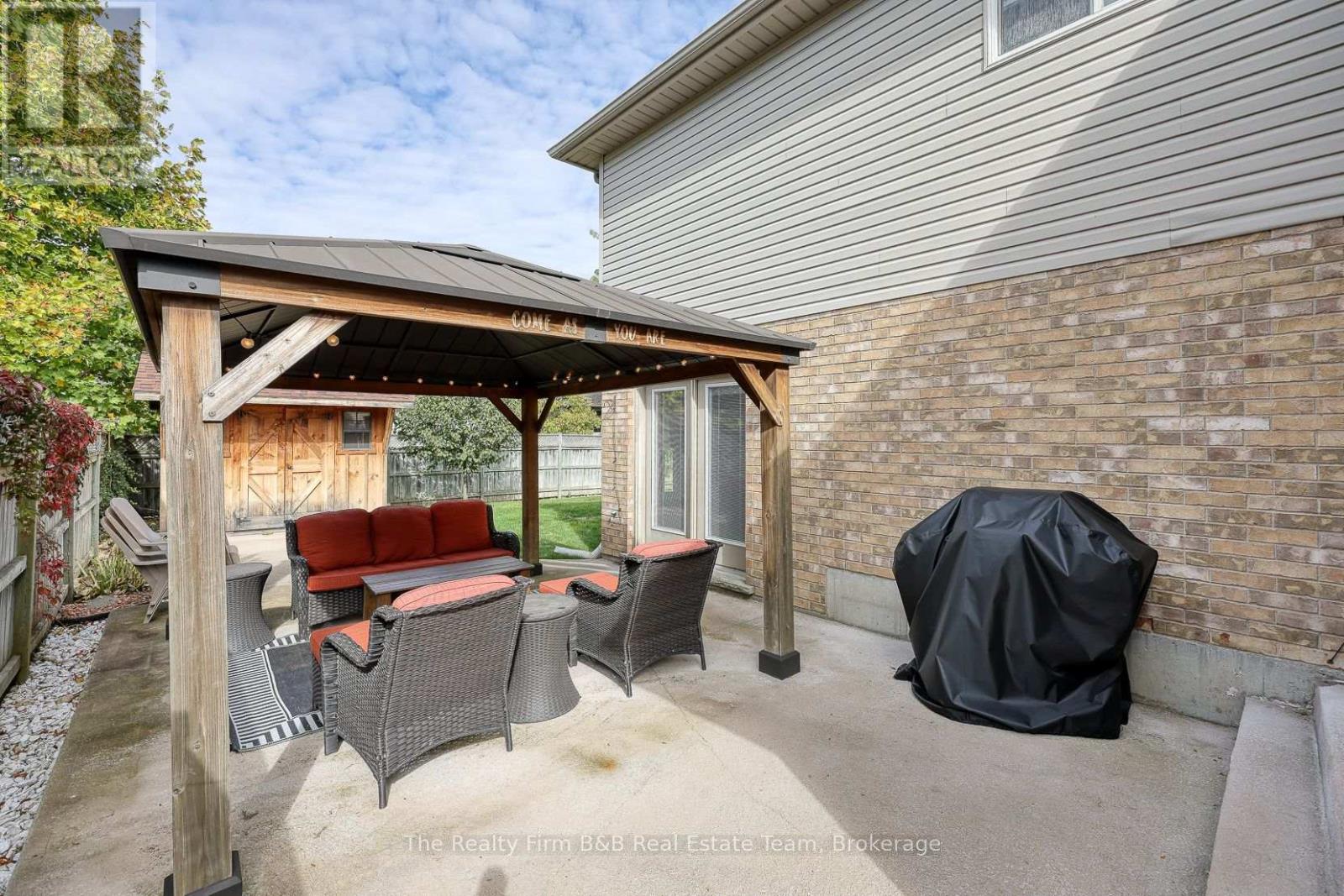 35 Blue Jay Boulevard, Woodstock, Ontario  N4T 1T2 - Photo 9 - X12467563