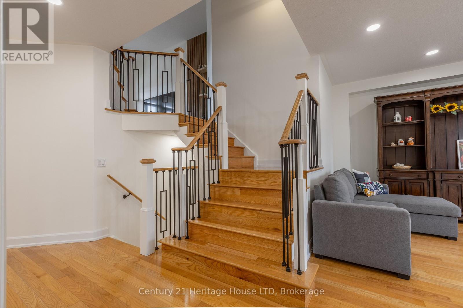5 Juneberry Road, Thorold, Ontario  L2V 0B2 - Photo 12 - X12430125
