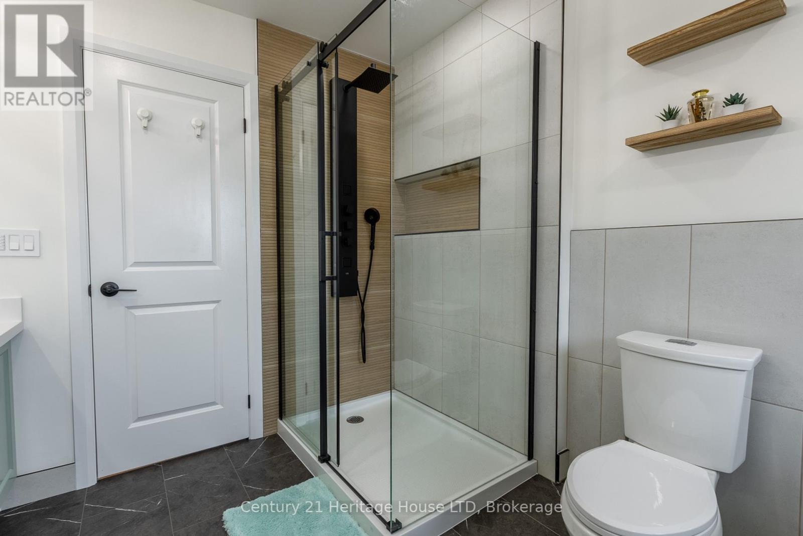 5 Juneberry Road, Thorold, Ontario  L2V 0B2 - Photo 18 - X12430125