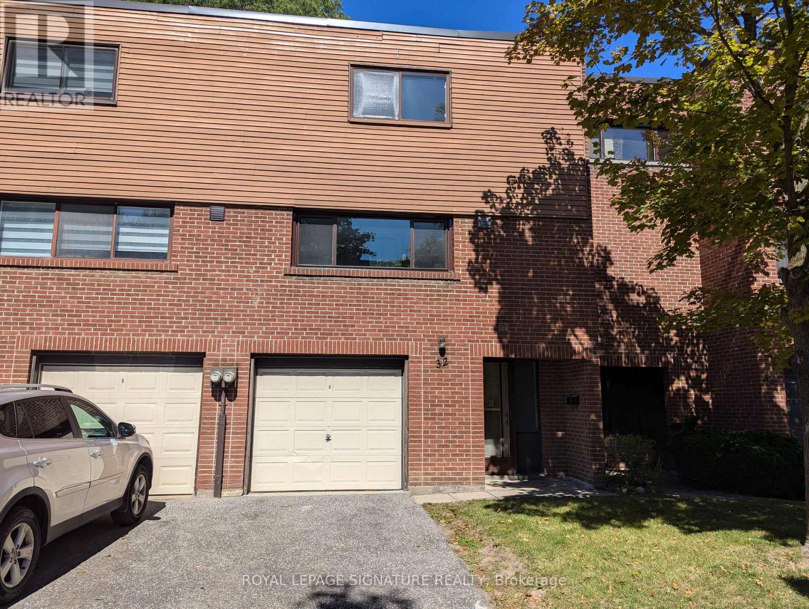 32 BURNT MEADOWAY, Toronto, Ontario