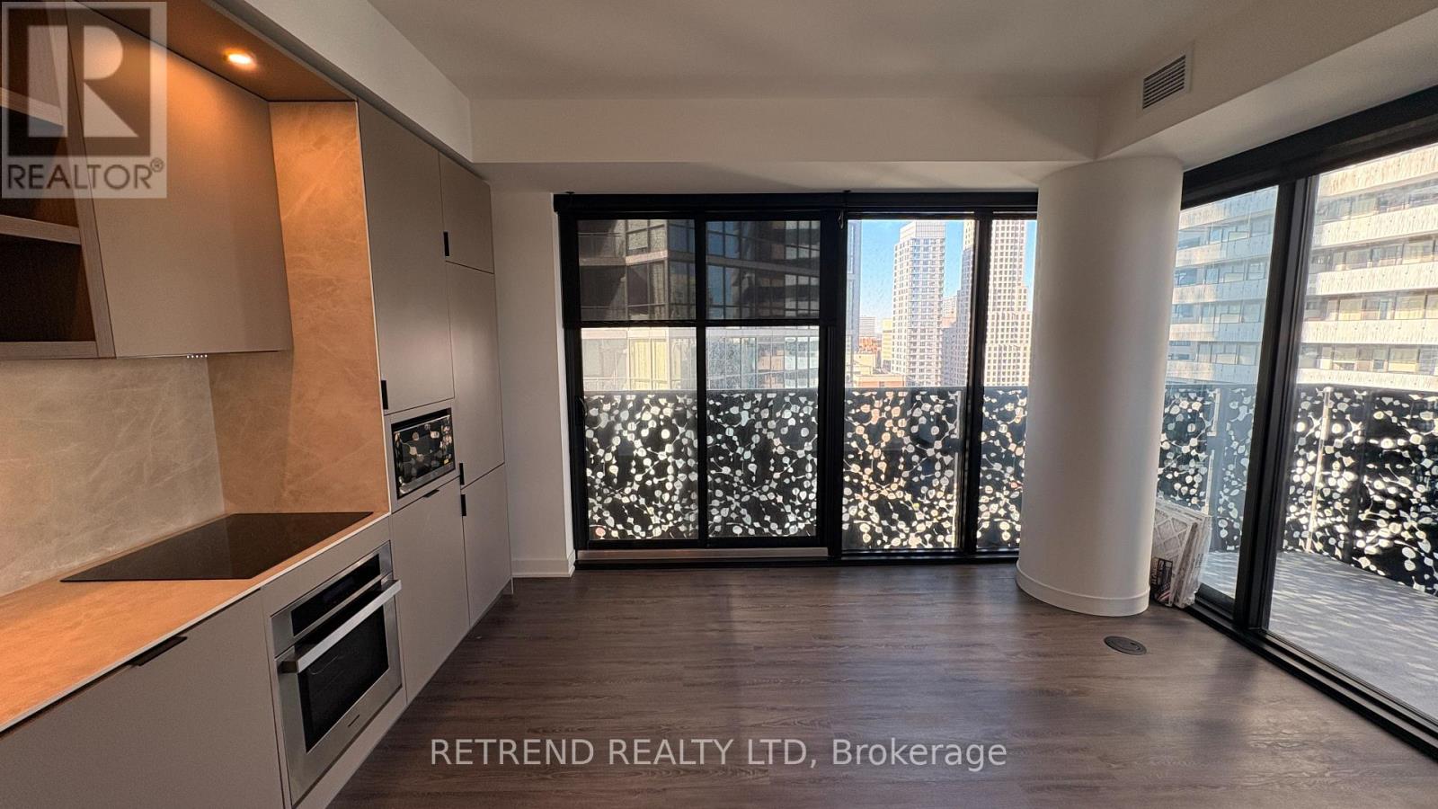 2410 - 55 Charles Street E, Toronto, Ontario  M4Y 1S9 - Photo 2 - C12467544