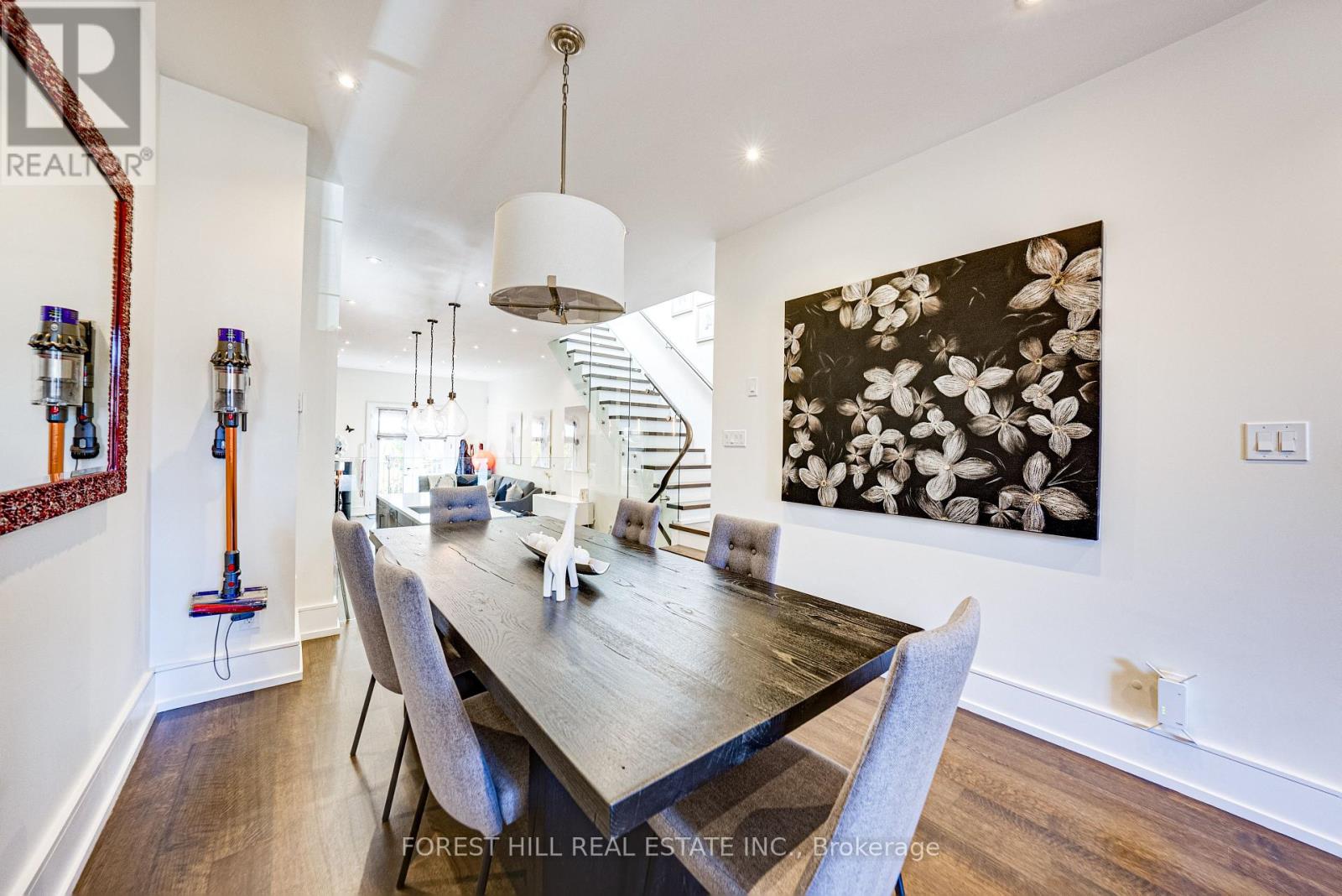 15a Roslin Avenue, Toronto, Ontario  M4N 1Y8 - Photo 14 - C12467560