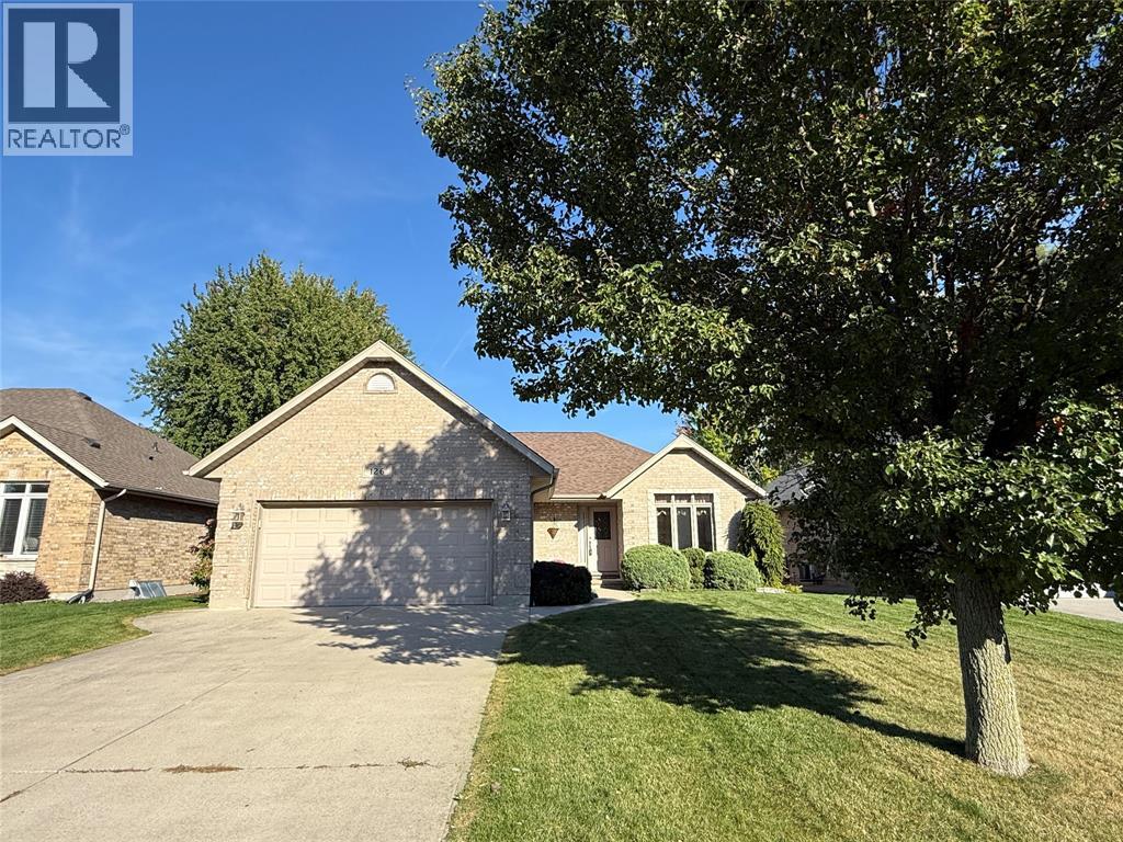 126 STATHIS BOULEVARD, Sarnia, Ontario