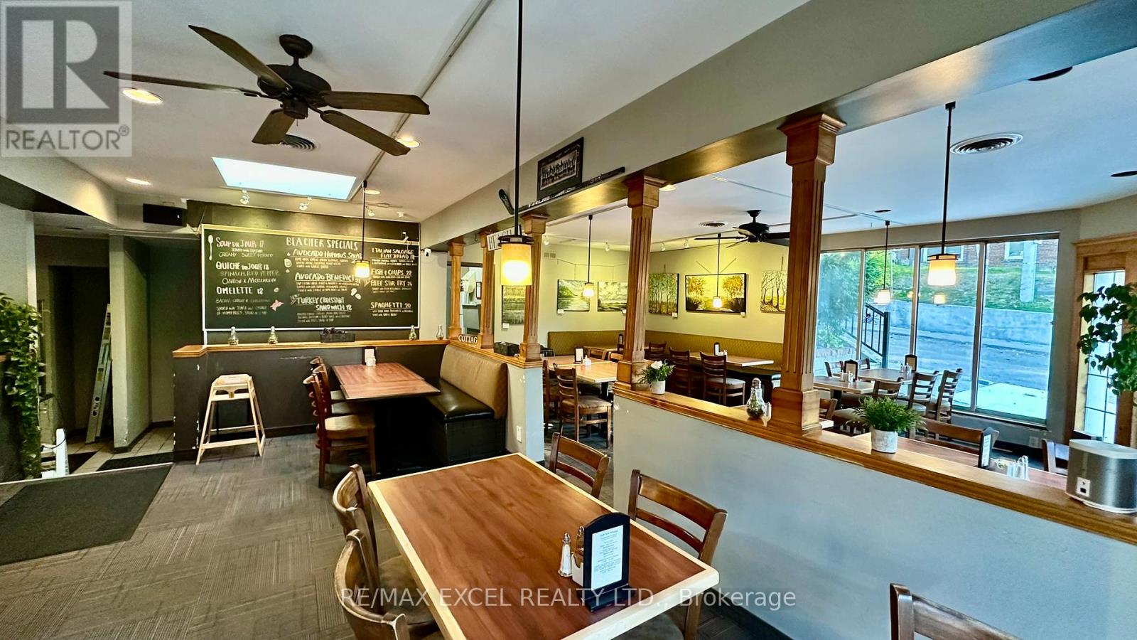 2162 Queen Street E, Toronto (The Beaches), Ontario  M4E 1E4 - Photo 10 - E12467530