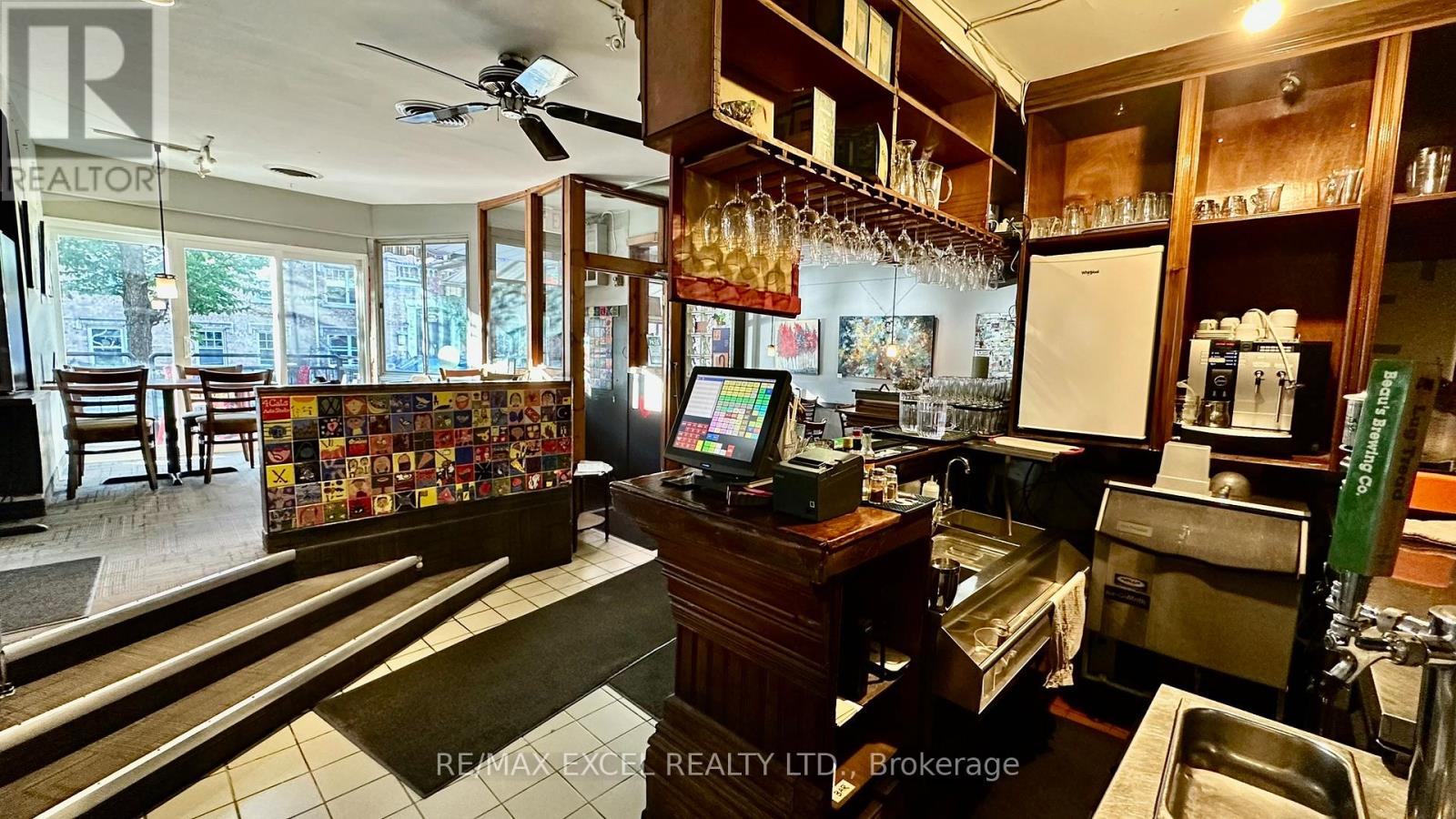 2162 Queen Street E, Toronto (The Beaches), Ontario  M4E 1E4 - Photo 3 - E12467530