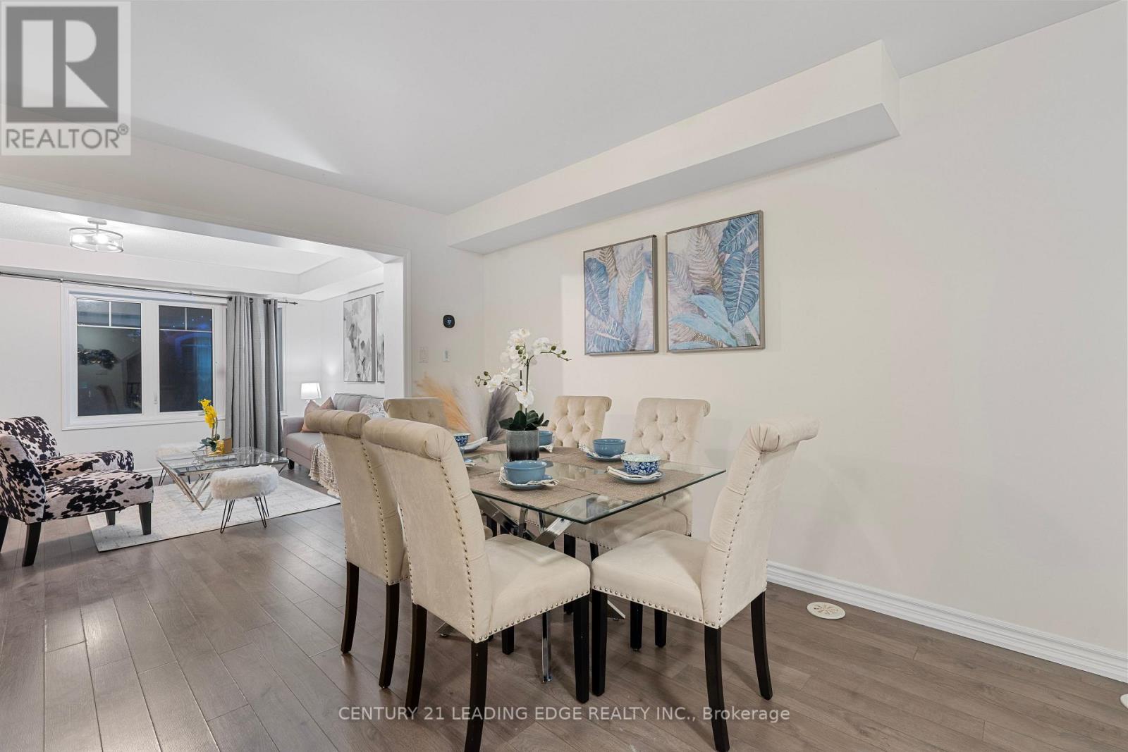 521 Fir Court, Milton, Ontario  L9T 7E7 - Photo 7 - W12467103