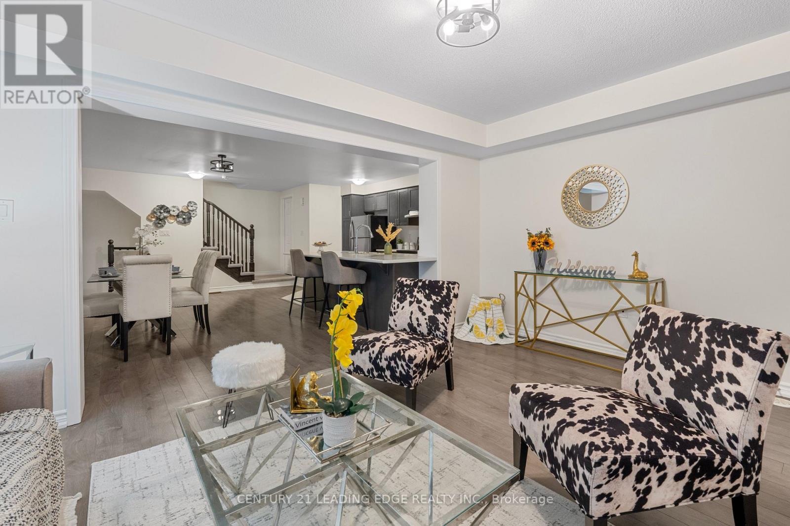 521 Fir Court, Milton, Ontario  L9T 7E7 - Photo 9 - W12467103