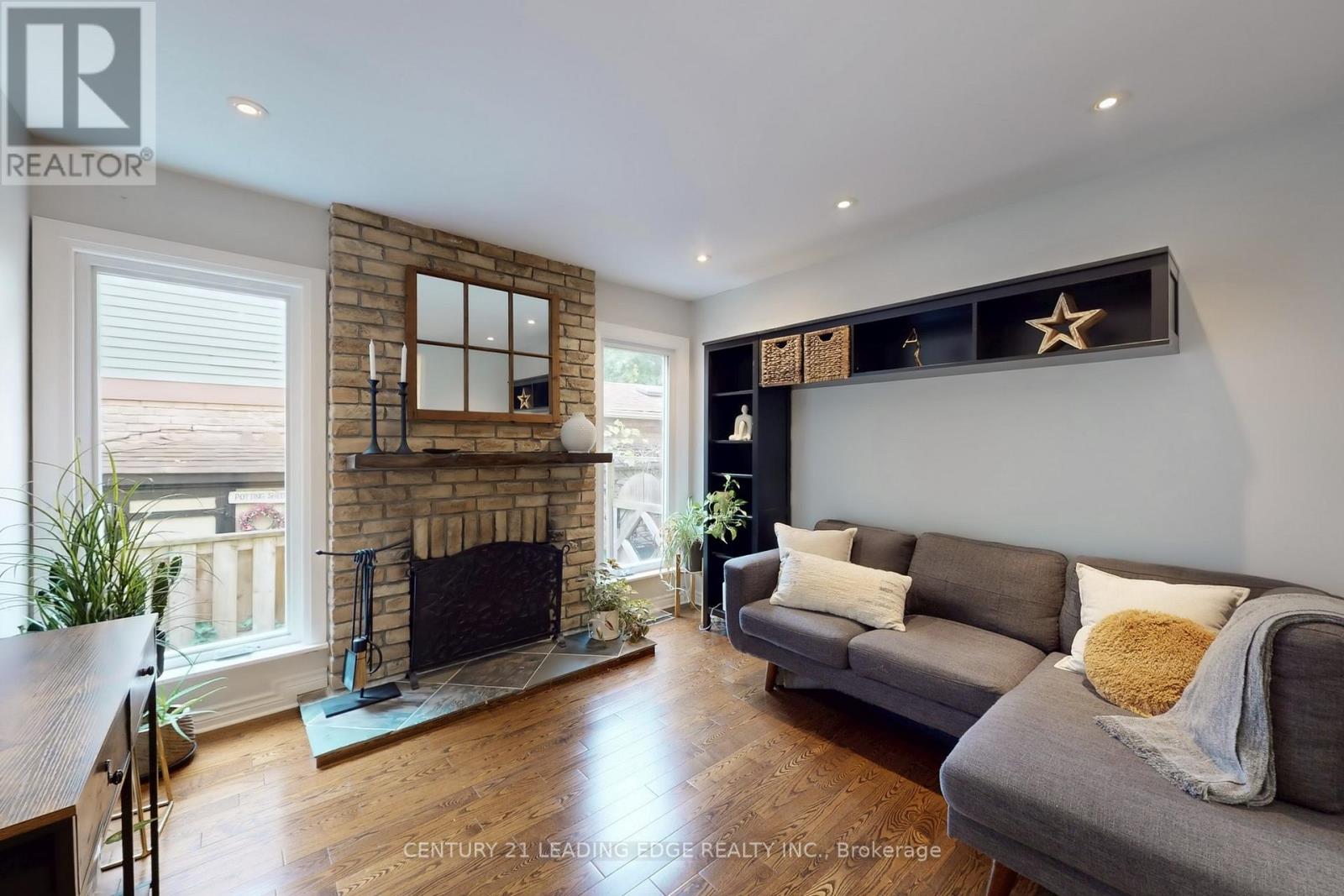 43 Karma Road, Markham, Ontario  L3R 4S8 - Photo 4 - N12467521