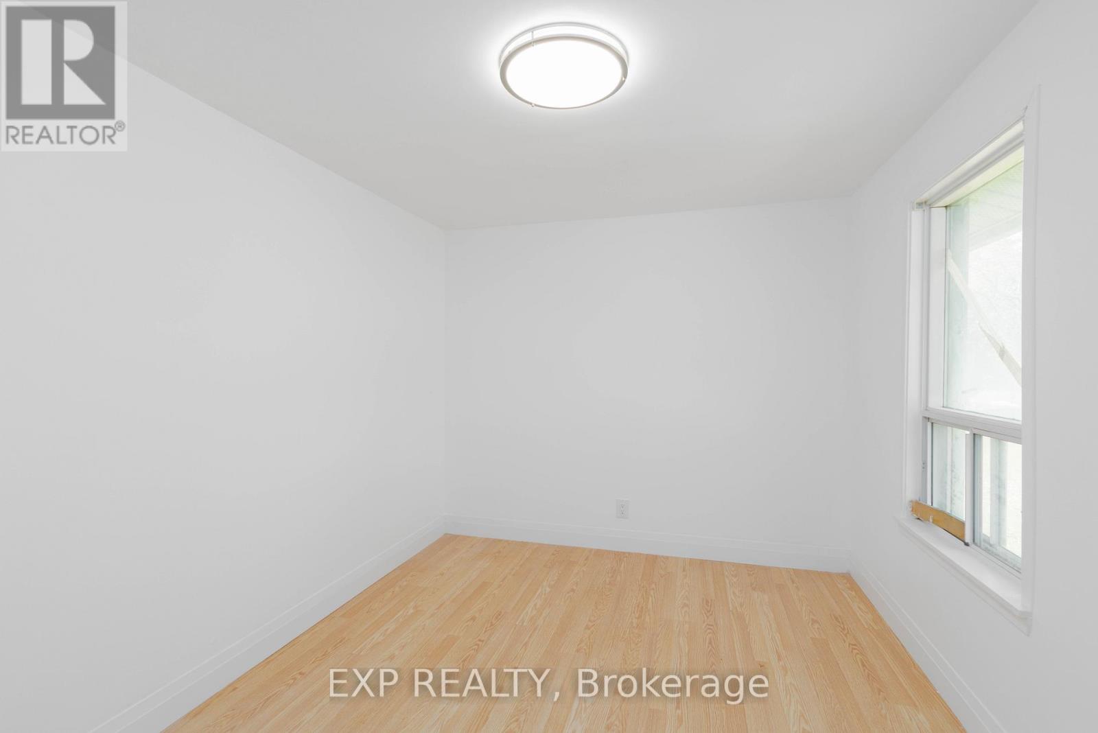 51 Burke Street, Georgina, Ontario  L0E 1R0 - Photo 11 - N12467528