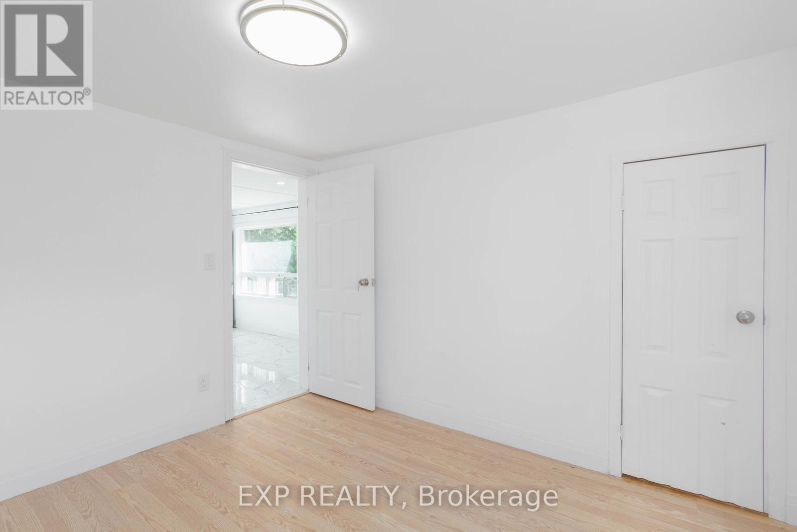 51 Burke Street, Georgina, Ontario  L0E 1R0 - Photo 12 - N12467528
