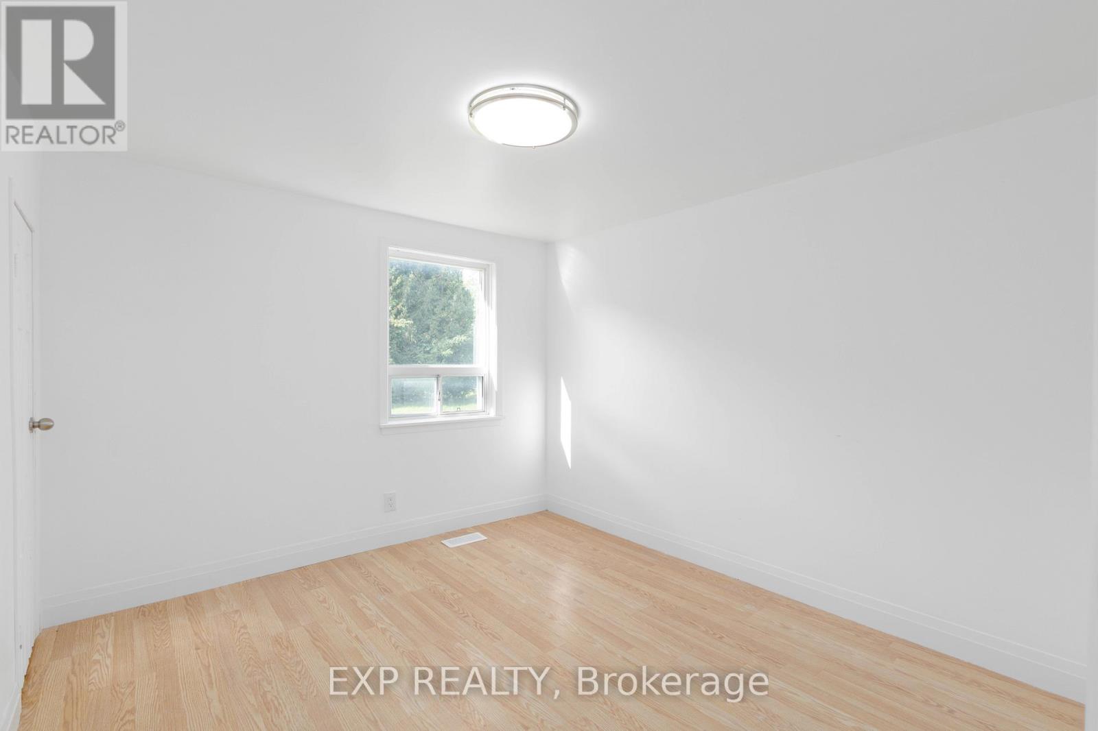 51 Burke Street, Georgina, Ontario  L0E 1R0 - Photo 13 - N12467528