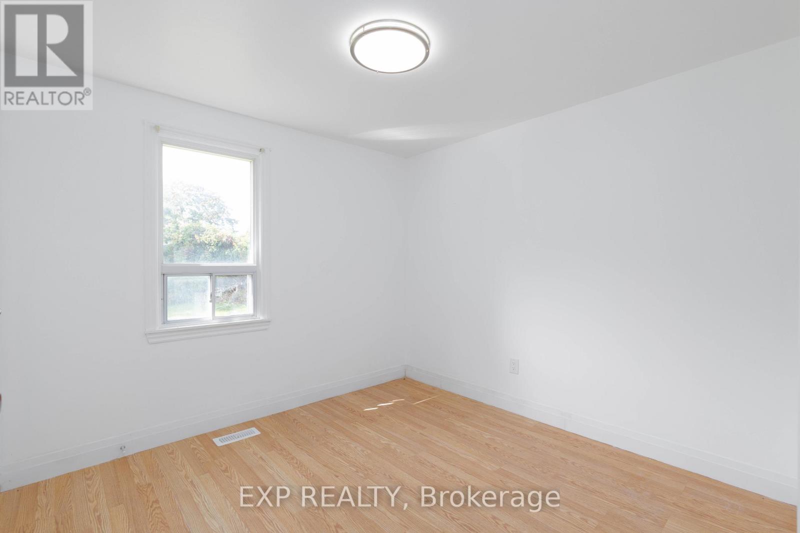 51 Burke Street, Georgina, Ontario  L0E 1R0 - Photo 15 - N12467528