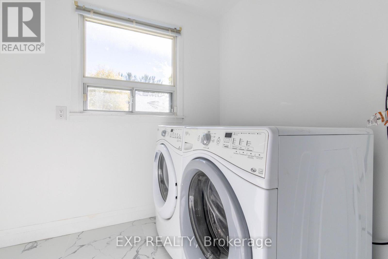 51 Burke Street, Georgina, Ontario  L0E 1R0 - Photo 17 - N12467528