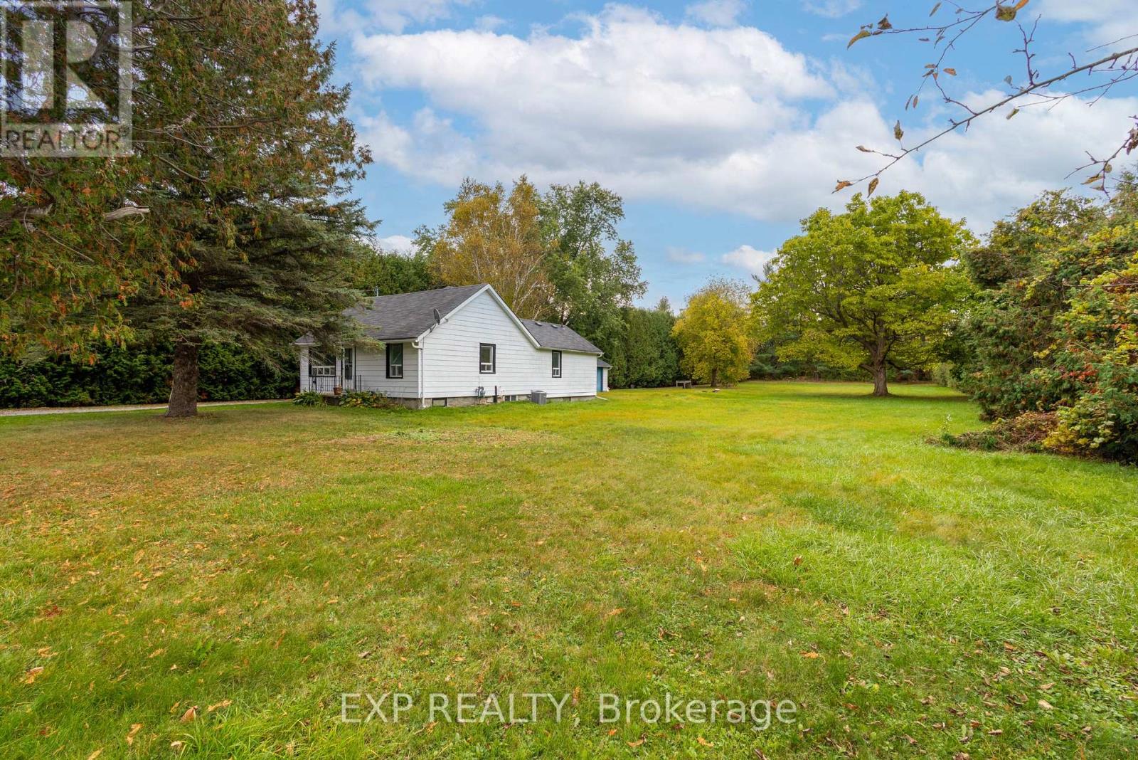 51 Burke Street, Georgina, Ontario  L0E 1R0 - Photo 3 - N12467528