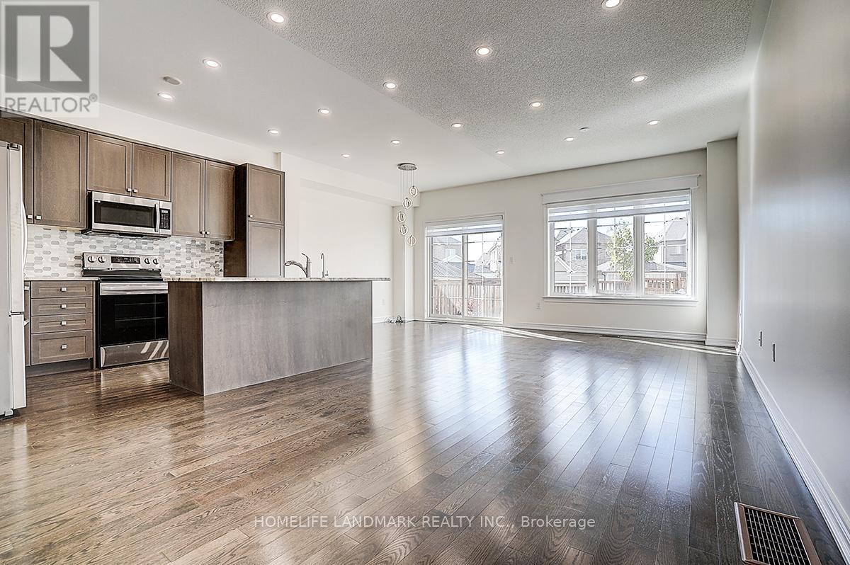 3 Moonseed Lane, Richmond Hill, Ontario  L4E 1E7 - Photo 10 - N12467561