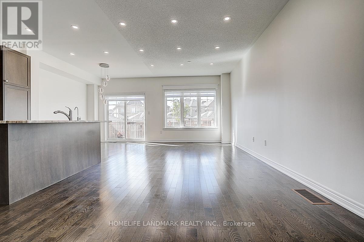 3 Moonseed Lane, Richmond Hill, Ontario  L4E 1E7 - Photo 6 - N12467561