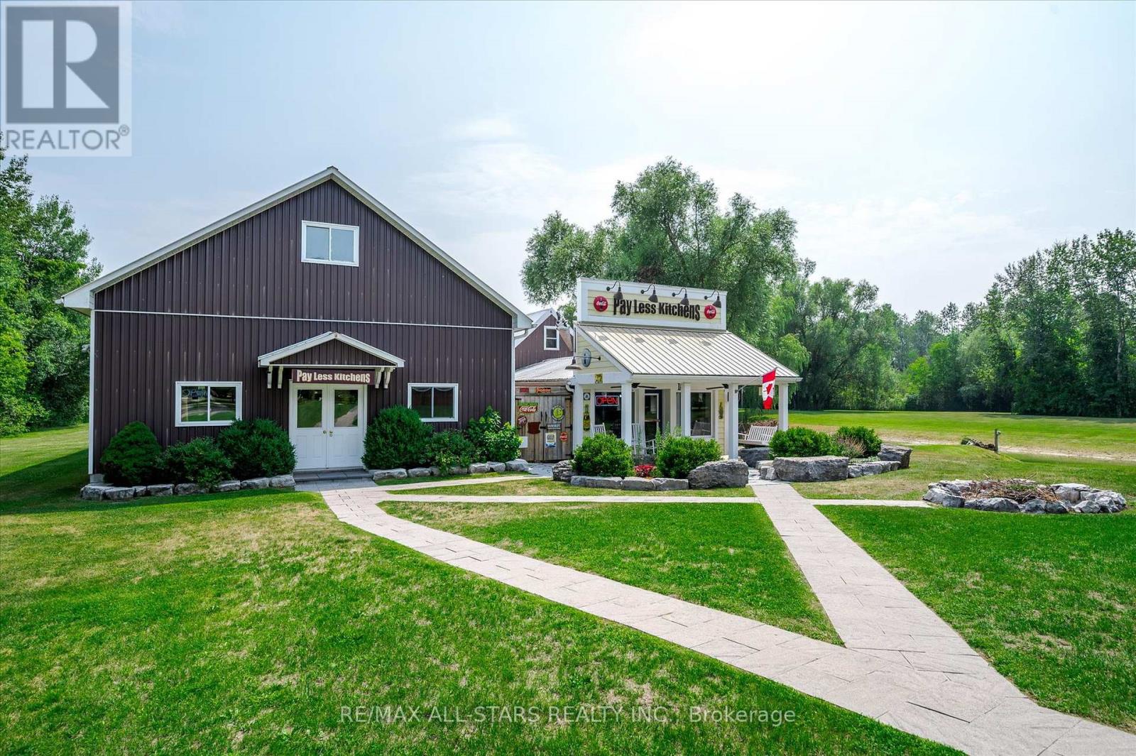 5427 Ravenshoe Road, East Gwillimbury, Ontario  L0E 1R0 - Photo 4 - N12336382